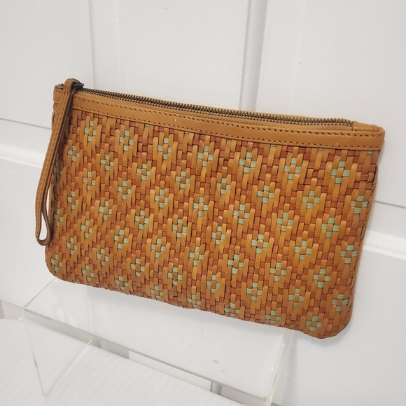 Comptoir Des Cotonniers Handbags - Comptoir Des Cotonniers Woven Leather Large Clutch/Wristlet, Zip Close